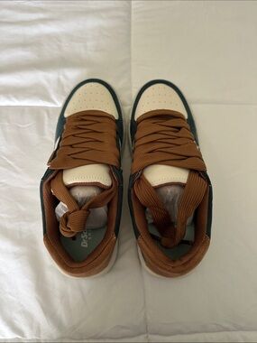 Dr. Scholl's Women's Low-Top Sneakers in Cream, Brown and Teal